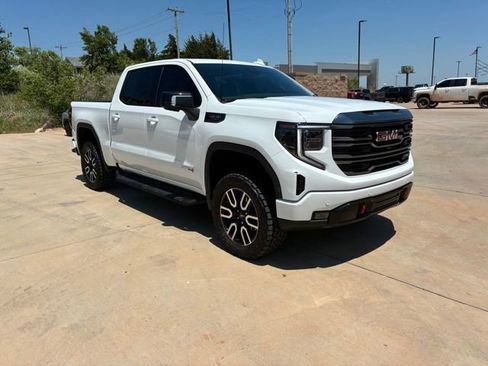 Used 2024 GMC Sierra 1500 AT4 w/ AT4 Premium Package AWD/4WD image 2