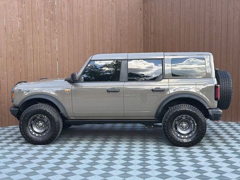 Used 2025 Ford Bronco Badlands w/ Sasquatch Package AWD/4WD image 14