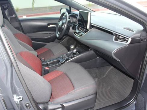 Used 2026 Toyota Corolla SE w/ SE Package FWD image 19