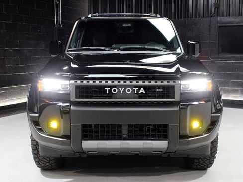 Used 2025 Toyota Land Cruiser image 6