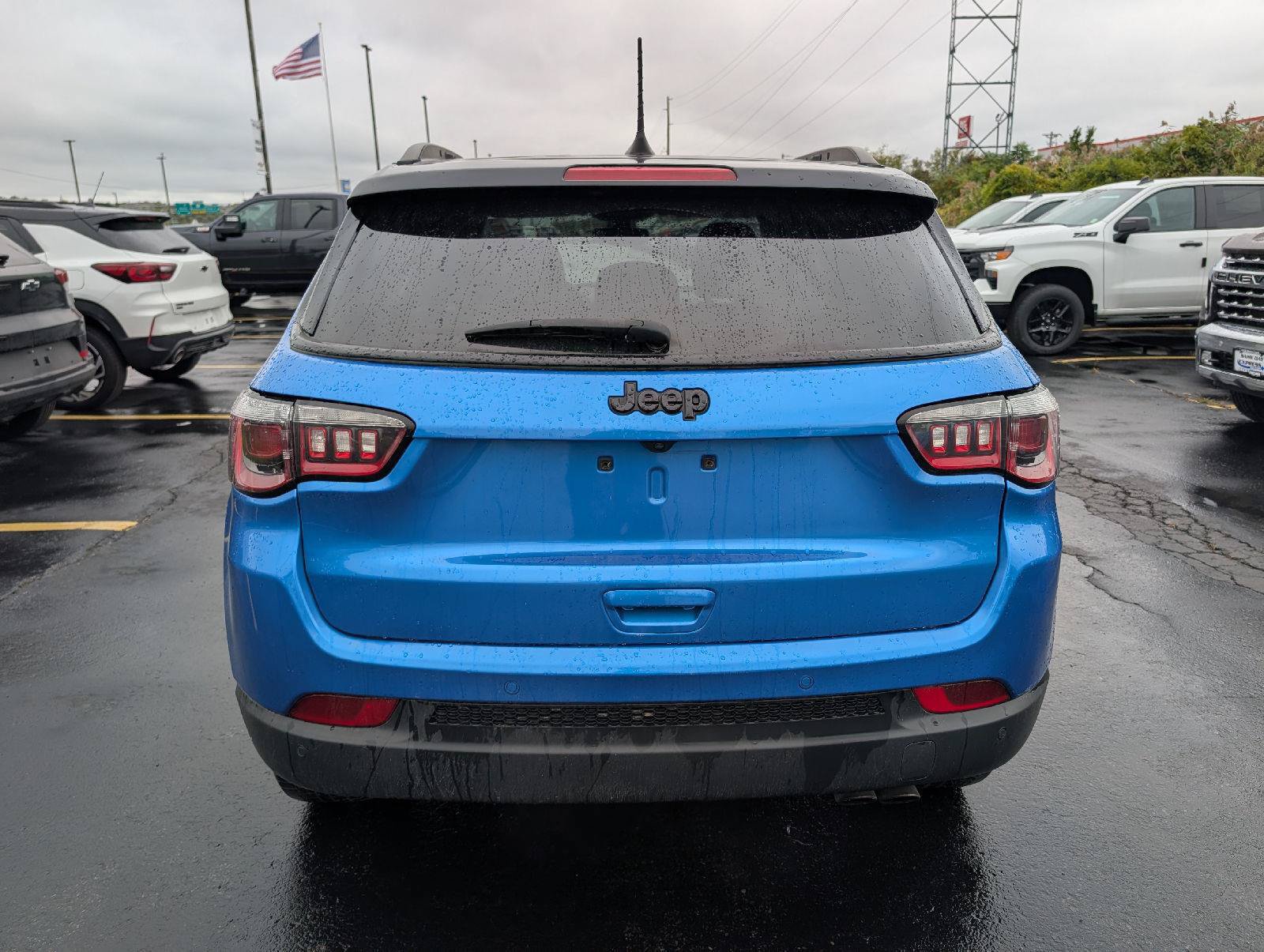 Used 2018 Jeep Compass Latitude w/ Popular Equipment Group AWD/4WD image 7