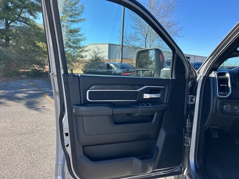 Used 2024 RAM 2500 Big Horn w/ Bed Utility Group image 18