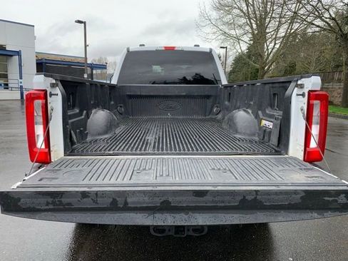 Used 2024 Ford F350 XLT image 5