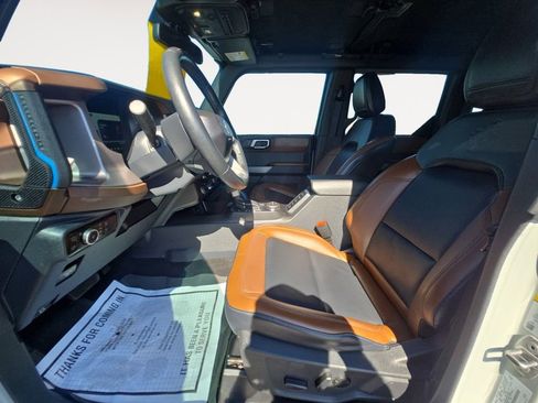 Used 2023 Ford Bronco Outer Banks w/ Sasquatch Package image 9