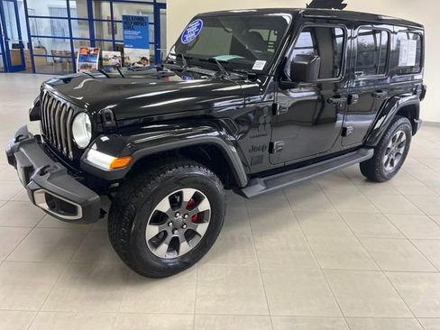 Used 2018 Jeep Wrangler Unlimited Sahara image 4