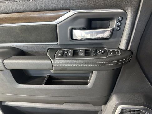 Used 2024 RAM 3500 Laramie image 18