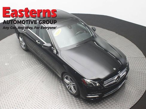 Used 2018 Mercedes-Benz E 300 4MATIC image 3