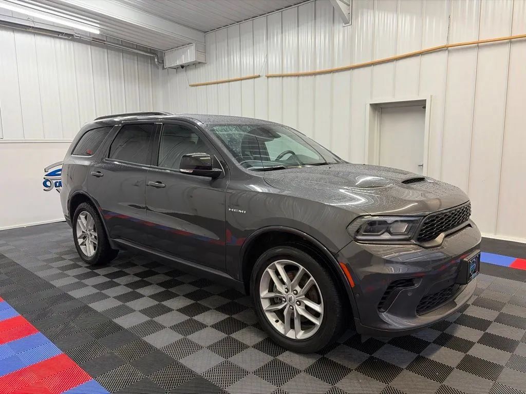 Used 2025 Dodge Durango R/T AWD/4WD image 3