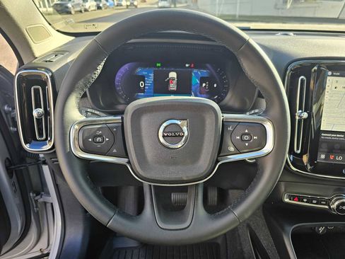 Certified 2025 Volvo XC40 B5 Plus w/ Climate Package AWD/4WD image 26
