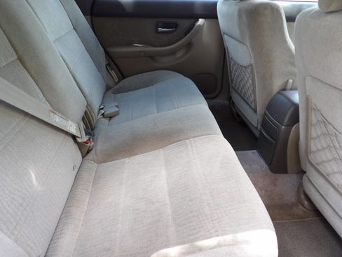 Used 2001 Subaru Outback Wagon image 27