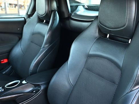 Used 2014 Nissan 370Z Touring w/ Sport Package image 27
