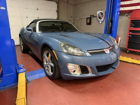 Used 2008 Saturn Sky Red Line image 1