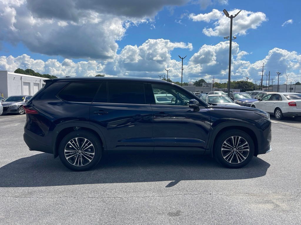 Used 2026 Toyota Grand Highlander AWD Hybrid image 6