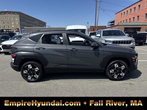 Used 2024 Hyundai Kona SEL image 3