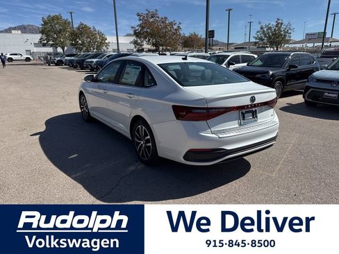 New 2025 Volkswagen Jetta SE image 3