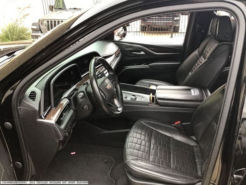 Used 2021 Cadillac Escalade ESV Sport Platinum image 12
