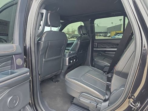 Used 2024 Ford Expedition Platinum AWD/4WD image 27