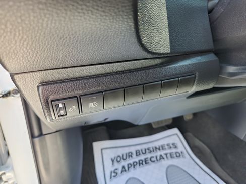 Used 2025 Toyota Corolla SE FWD image 15