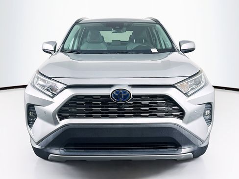 Used 2019 Toyota RAV4 Limited image 2