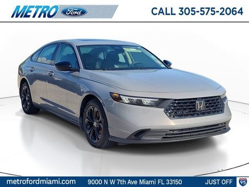 Used 2025 Honda Accord SE image 1