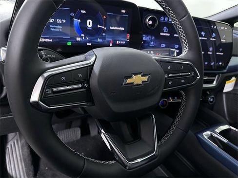 New 2026 Chevrolet Equinox EV LT image 11