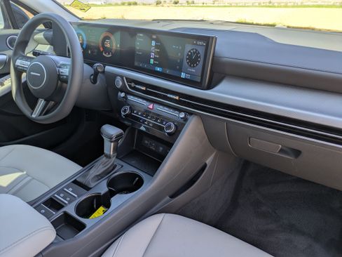 Certified 2025 Hyundai Sonata SE image 12