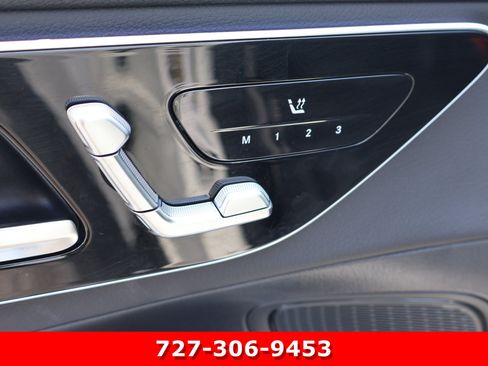 Used 2025 Mercedes-Benz GLC 300 image 16