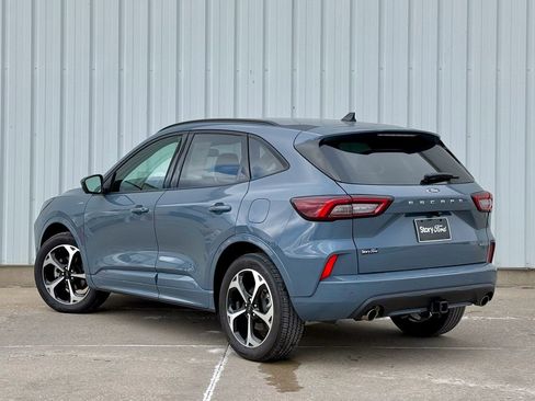 Certified 2025 Ford Escape ST-Line Elite w/ Premium Technology Package image 4