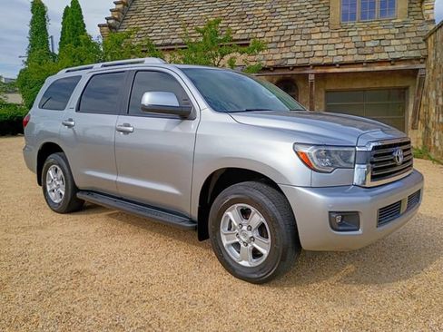 Used 2020 Toyota Sequoia SR5 RWD image 14