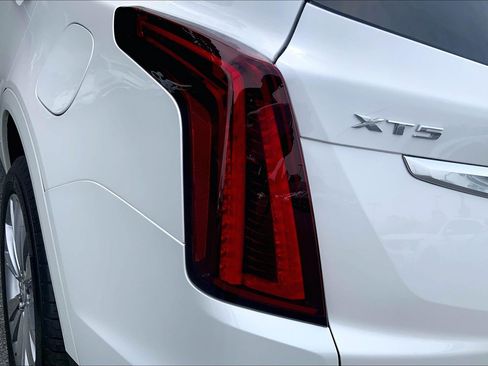 Used 2024 Cadillac XT5 Premium Luxury AWD/4WD image 31