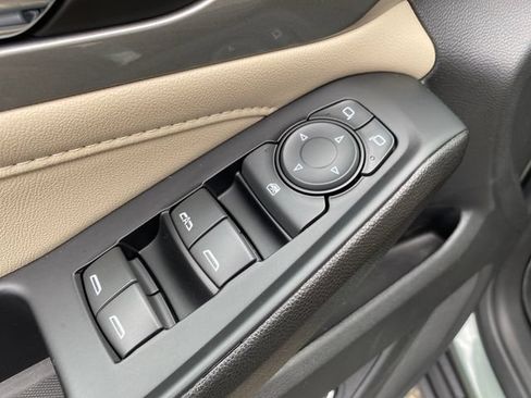 Used 2023 Chevrolet Traverse LT w/ LPO, Floor Liner Package AWD/4WD image 17