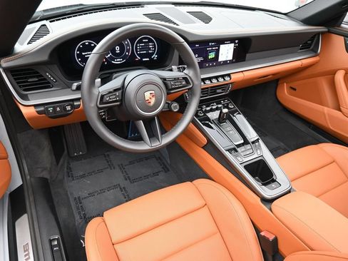 Certified 2026 Porsche 911 Carrera RWD image 4