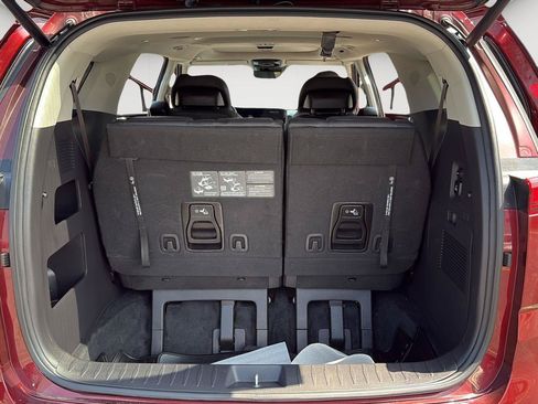 Used 2024 Kia Carnival SX Prestige FWD image 18