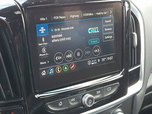 Used 2023 Chevrolet Traverse RS AWD/4WD image 12