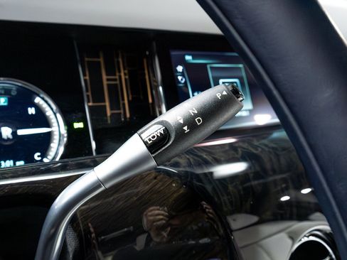 Used 2021 Rolls-Royce Phantom Sedan RWD image 85