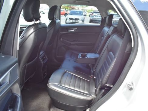 Used 2019 Ford Edge SEL w/ Equipment Group 201A AWD/4WD image 35