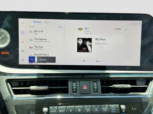 Used 2024 Lexus ES 300h w/ Technology Package FWD image 31