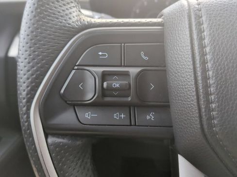 Used 2025 Toyota Tacoma TRD Off-Road w/ TRD Off Road Upgrade Package AWD/4WD image 19