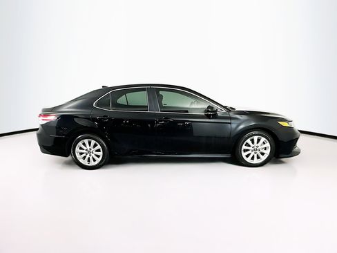 Used 2020 Toyota Camry LE w/ Convenience Package FWD image 10