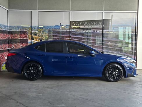 Used 2026 Toyota Camry SE FWD image 4