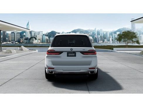 New 2027 BMW X7 xDrive40i w/ Premium Package AWD/4WD image 5