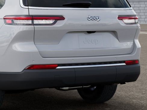 New 2026 Jeep Grand Cherokee L Laredo RWD image 13