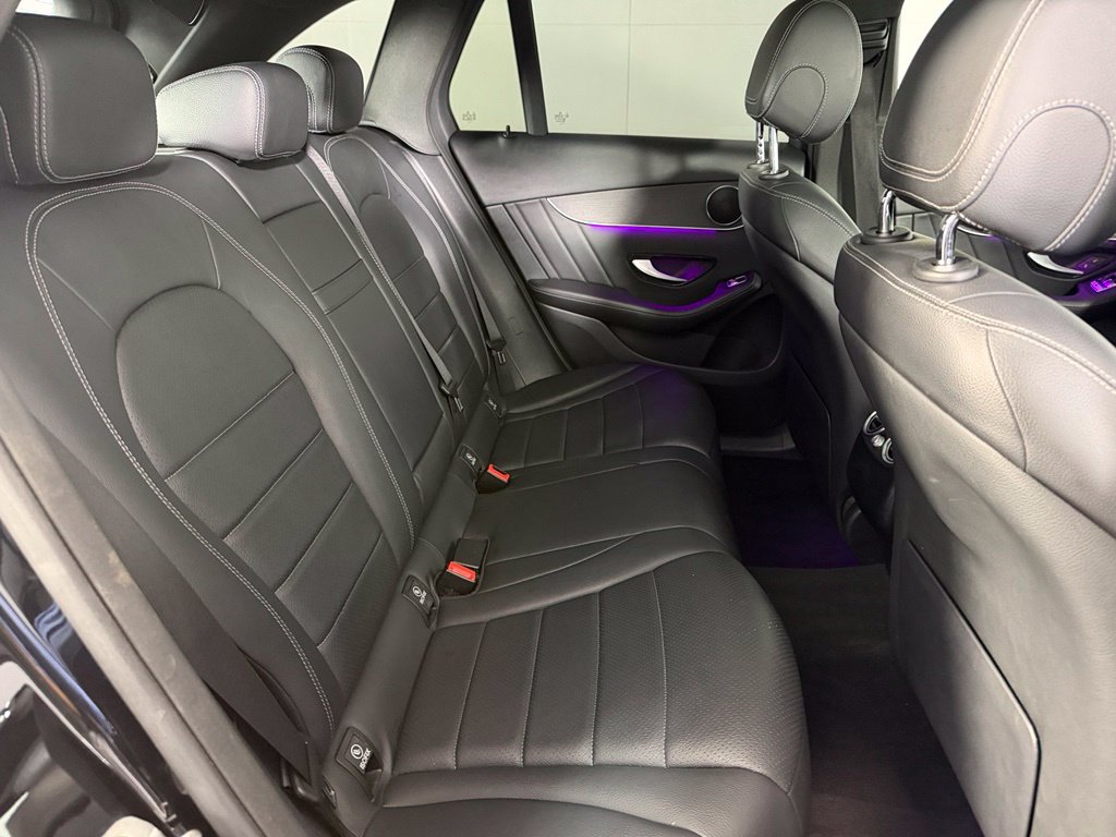 Used 2022 Mercedes-Benz GLC 300 4MATIC w/ AMG Line image 19