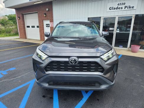 Used 2024 Toyota RAV4 XLE AWD/4WD image 2