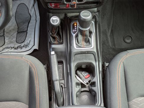 Used 2021 Jeep Gladiator Mojave image 14