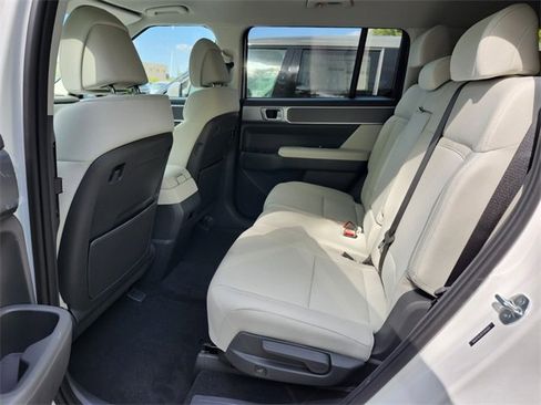 New 2026 Hyundai Santa Fe SE image 7