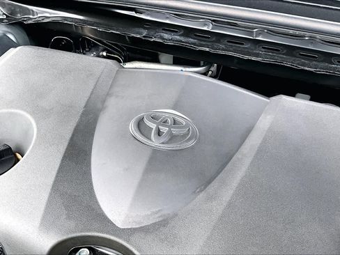 Used 2025 Toyota Camry XSE FWD image 32