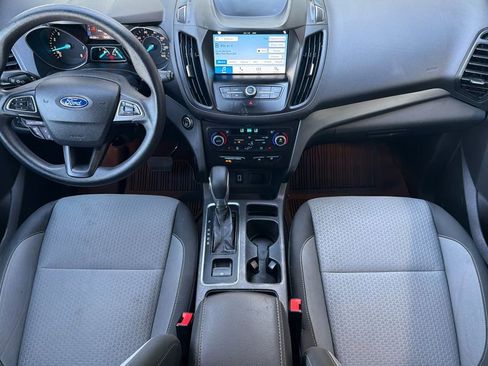 Used 2019 Ford Escape SE image 12