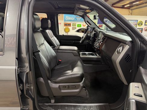 Used 2016 Ford F250 Lariat w/ Lariat Ultimate Package AWD/4WD image 19