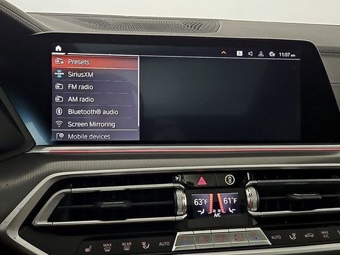 Used 2022 BMW X5 xDrive40i w/ Premium Package AWD/4WD image 19